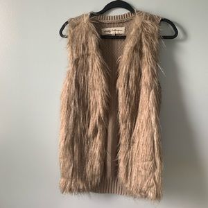 🌟fur vest🌟